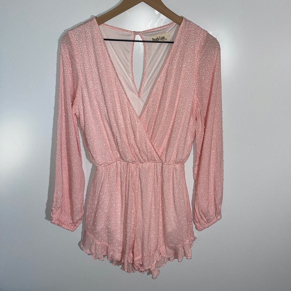 Peach Love California Pants - Romper long sleeve shorts V-neck Peach Love California Size Small